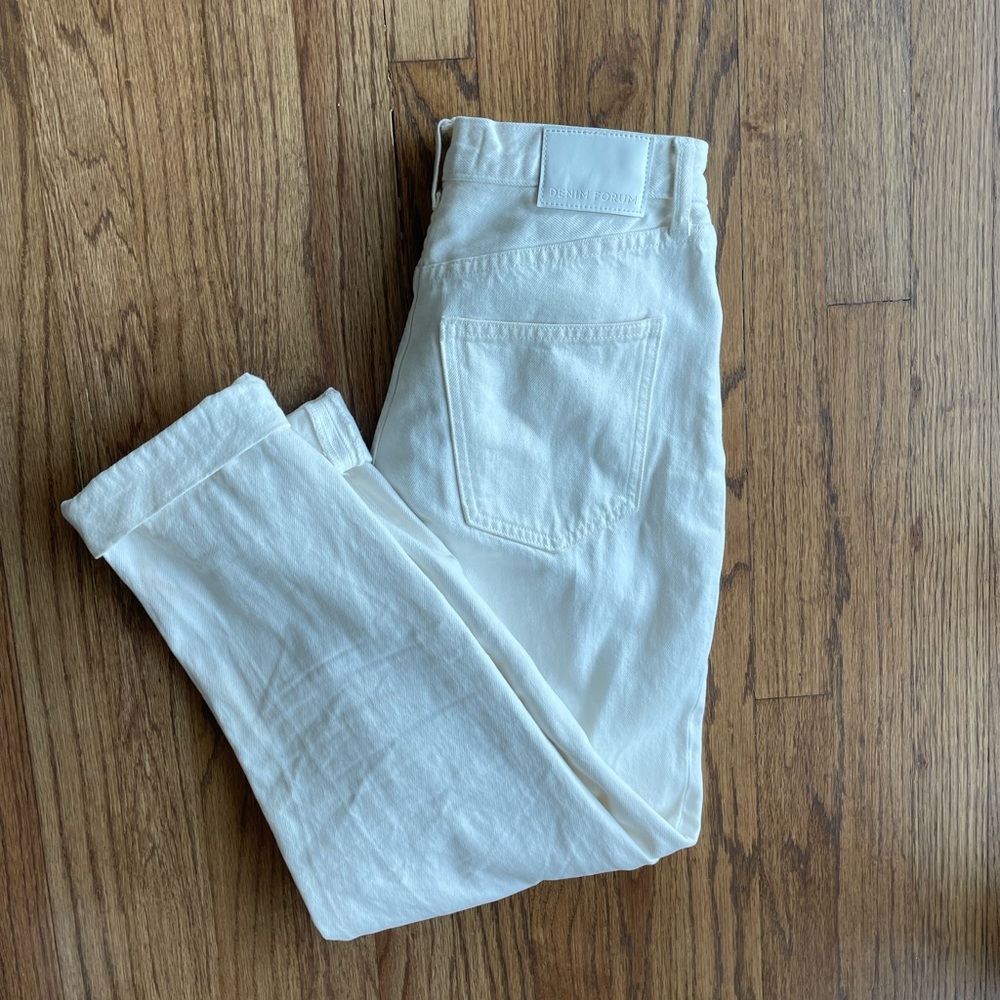 Aritzia White Boyfriend Jeans